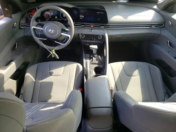KMHLM4DG2RU817973 2024 HYUNDAI ELANTRA - Image 8