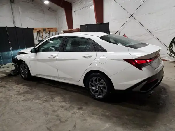 KMHLM4DG2RU817990 2024 HYUNDAI ELANTRA - Image 2