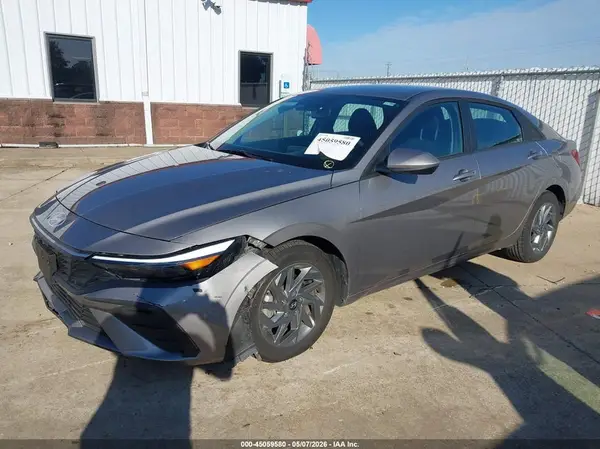 KMHLM4DG2RU818704 2024 HYUNDAI ELANTRA - Image 2