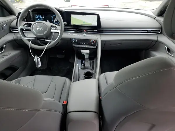KMHLM4DG2RU834711 2024 HYUNDAI ELANTRA - Image 8