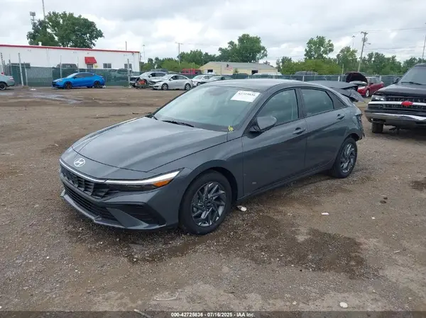 KMHLM4DG2RU835549 2024 HYUNDAI ELANTRA - Image 2