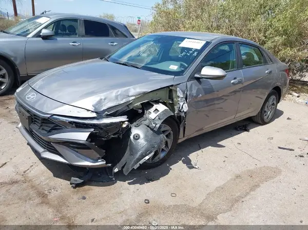 KMHLM4DG2RU839715 2024 HYUNDAI ELANTRA - Image 2