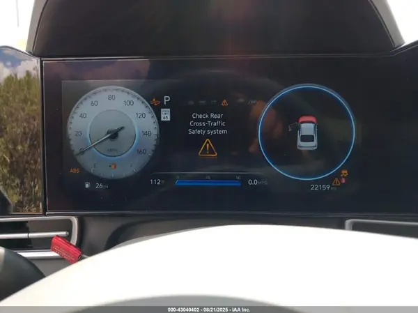 2024 HYUNDAI ELANTRA auction photo 7