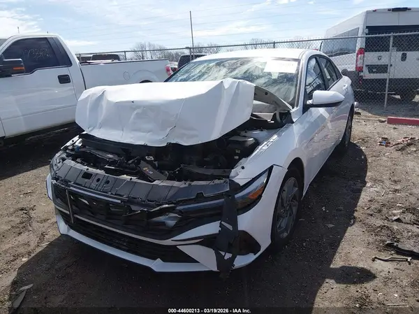 KMHLM4DG2RU843831 2024 HYUNDAI ELANTRA - Image 2