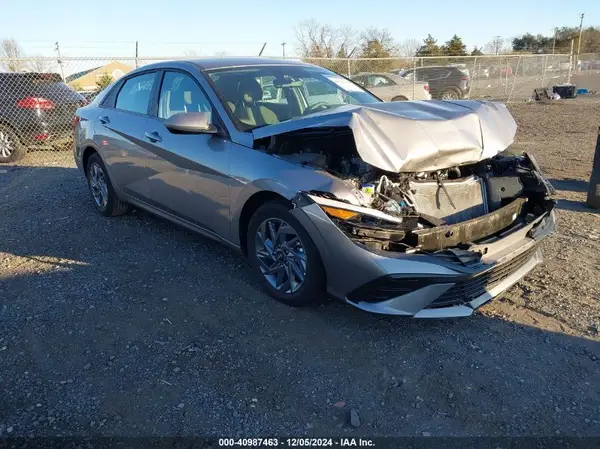 KMHLM4DG2RU846115 2024 HYUNDAI ELANTRA - Image 1