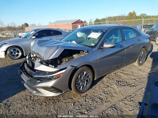 KMHLM4DG2RU846115 2024 HYUNDAI ELANTRA - Image 2