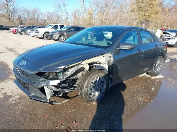 KMHLM4DG2RU852142 2024 HYUNDAI ELANTRA - Image 2