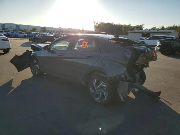 KMHLM4DG2SU011508 2025 HYUNDAI ELANTRA - Image 2
