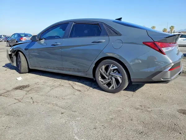 KMHLM4DG2SU017132 2025 HYUNDAI ELANTRA - Image 2