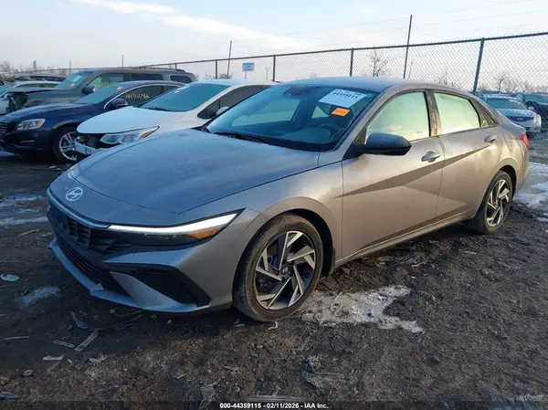 KMHLM4DG2SU025151 2025 HYUNDAI ELANTRA - Image 2