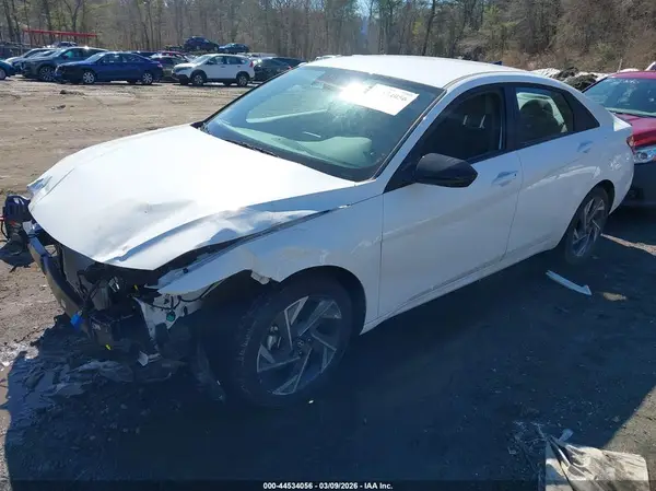 KMHLM4DG2SU065388 2025 HYUNDAI ELANTRA - Image 2
