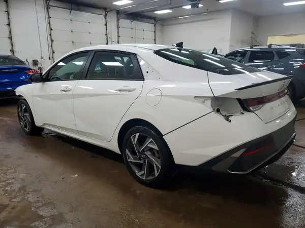 KMHLM4DG2SU068727 2025 HYUNDAI ELANTRA - Image 2