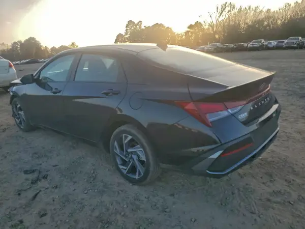 KMHLM4DG2SU069974 2025 HYUNDAI ELANTRA - Image 2