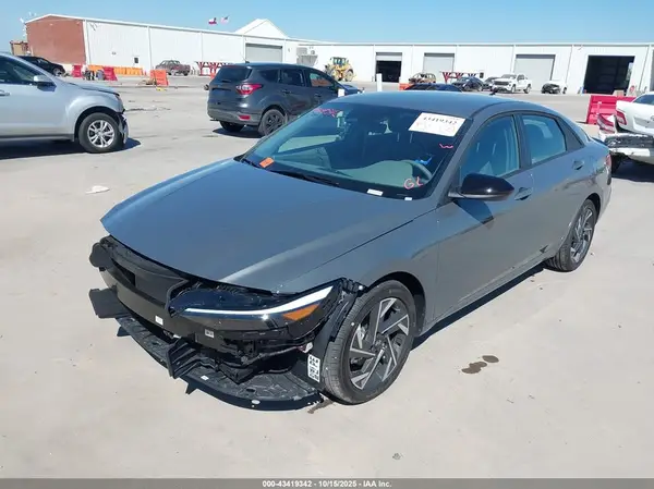KMHLM4DG2SU078206 2025 HYUNDAI ELANTRA - Image 2