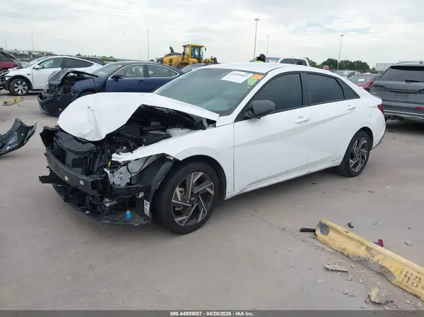 KMHLM4DG2SU079176 2025 HYUNDAI ELANTRA - Image 2