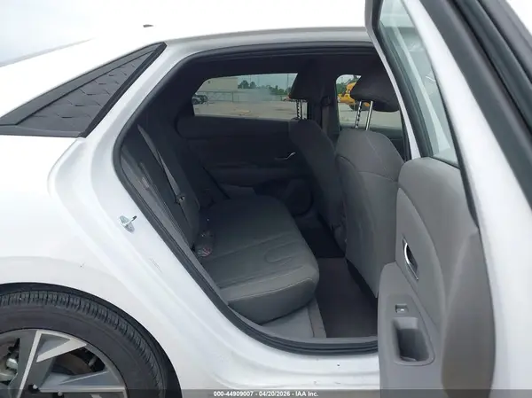 KMHLM4DG2SU079176 2025 HYUNDAI ELANTRA - Image 8
