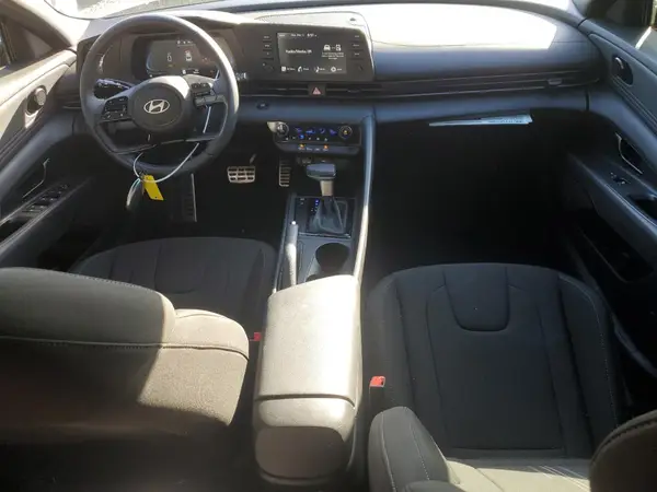 KMHLM4DG2SU874776 2025 HYUNDAI ELANTRA - Image 8