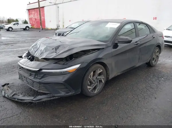KMHLM4DG2SU881629 2025 HYUNDAI ELANTRA - Image 2