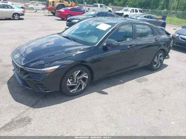 KMHLM4DG2SU888645 2025 HYUNDAI ELANTRA - Image 2