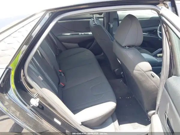 KMHLM4DG2SU888645 2025 HYUNDAI ELANTRA - Image 8