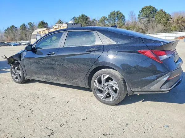 KMHLM4DG2SU897779 2025 HYUNDAI ELANTRA - Image 2