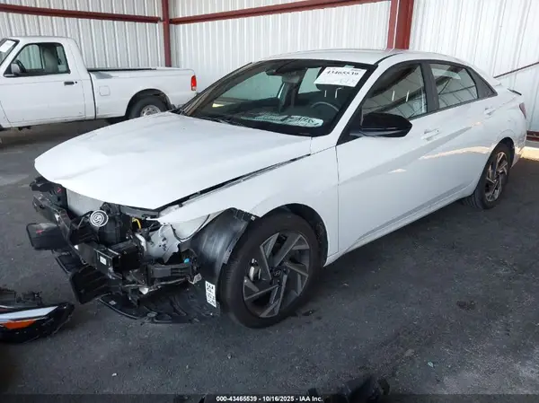 KMHLM4DG2SU903189 2025 HYUNDAI ELANTRA - Image 2