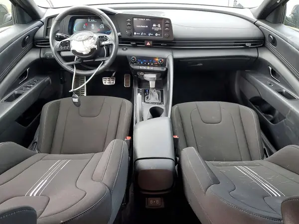 KMHLM4DG2SU909526 2025 HYUNDAI ELANTRA - Image 8