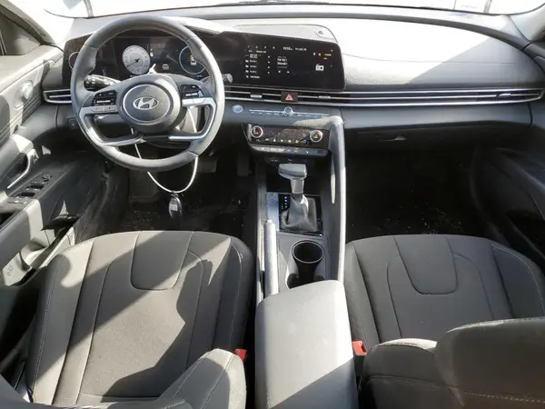 KMHLM4DG2SU922552 2025 HYUNDAI ELANTRA - Image 8