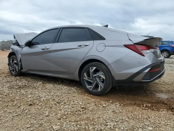 KMHLM4DG2SU931834 2025 HYUNDAI ELANTRA - Image 2