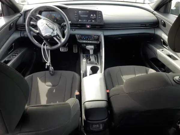 KMHLM4DG2SU933261 2025 HYUNDAI ELANTRA - Image 8