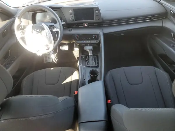 KMHLM4DG2SU934703 2025 HYUNDAI ELANTRA - Image 8