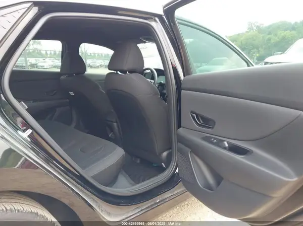 KMHLM4DG2SU936550 2025 HYUNDAI ELANTRA - Image 8