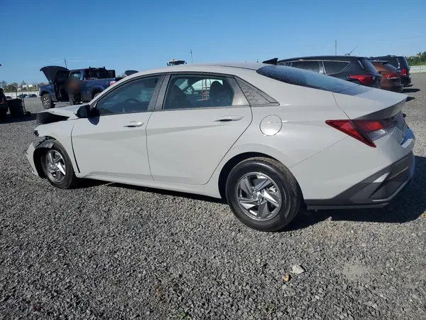 KMHLM4DG2SU941943 2025 HYUNDAI ELANTRA - Image 2