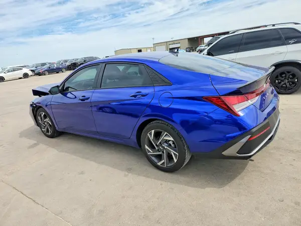 KMHLM4DG2SU952411 2025 HYUNDAI ELANTRA - Image 2
