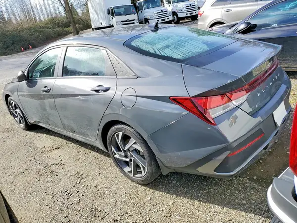 KMHLM4DG2SU954076 2025 HYUNDAI ELANTRA - Image 2