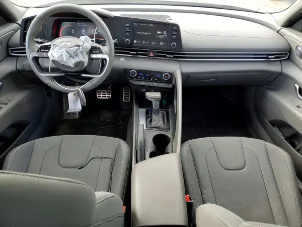 KMHLM4DG2SU956040 2025 HYUNDAI ELANTRA - Image 8