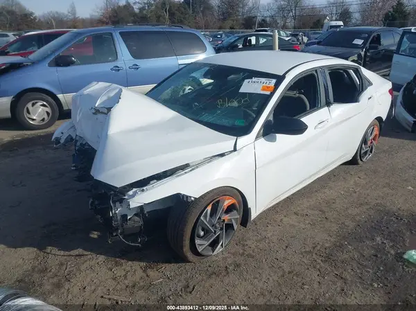 KMHLM4DG2SU964378 2025 HYUNDAI ELANTRA - Image 2
