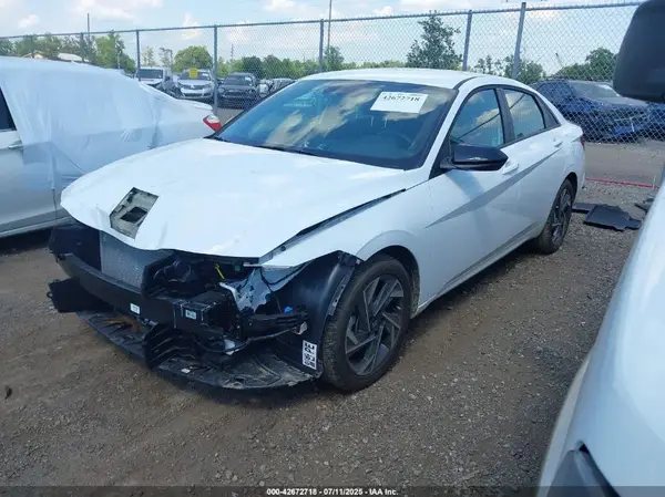 KMHLM4DG2SU973310 2025 HYUNDAI ELANTRA - Image 2