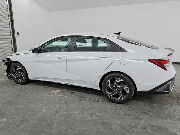 KMHLM4DG2SU976742 2025 HYUNDAI ELANTRA - Image 2
