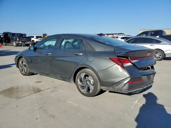 KMHLM4DG2SU991886 2025 HYUNDAI ELANTRA - Image 2