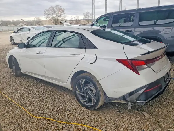 KMHLM4DG2SU995632 2025 HYUNDAI ELANTRA - Image 2