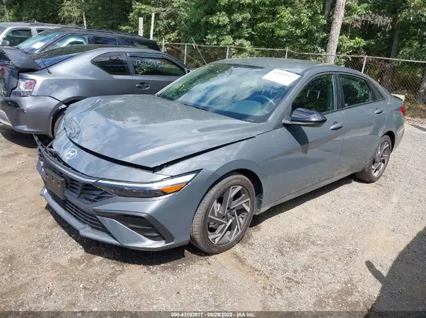 KMHLM4DG2SU998577 2025 HYUNDAI ELANTRA - Image 2
