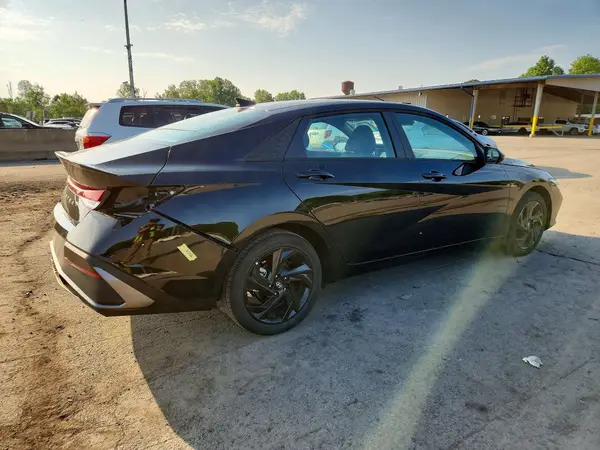 2026 HYUNDAI ELANTRA COPART lot 58185336 auction photo 3