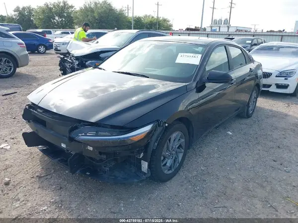 KMHLM4DG3RU636204 2024 HYUNDAI ELANTRA - Image 2