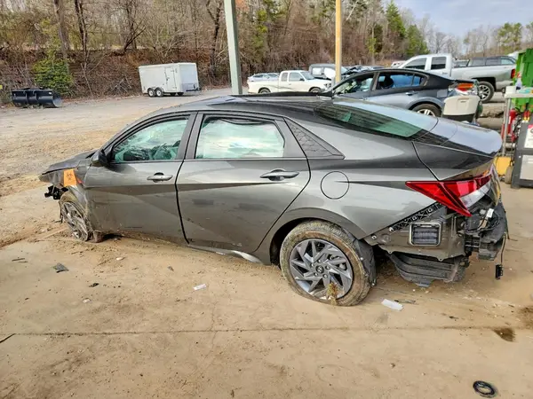 KMHLM4DG3RU636512 2024 HYUNDAI ELANTRA - Image 2
