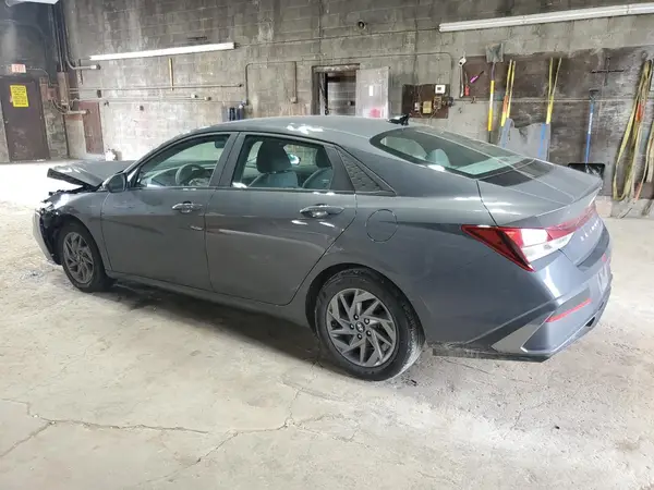 KMHLM4DG3RU637367 2024 HYUNDAI ELANTRA - Image 2