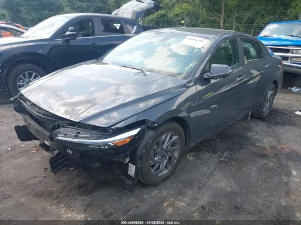 KMHLM4DG3RU639801 2024 HYUNDAI ELANTRA - Image 2