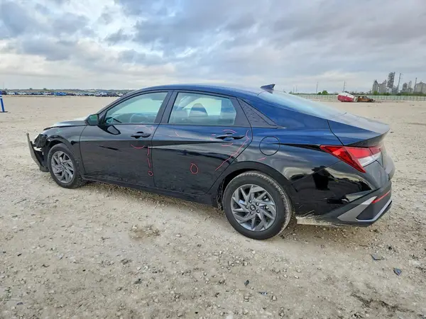 KMHLM4DG3RU642455 2024 HYUNDAI ELANTRA - Image 2