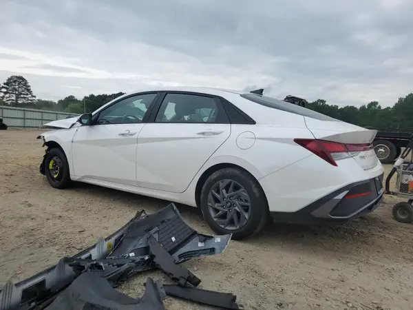 KMHLM4DG3RU642522 2024 HYUNDAI ELANTRA - Image 2