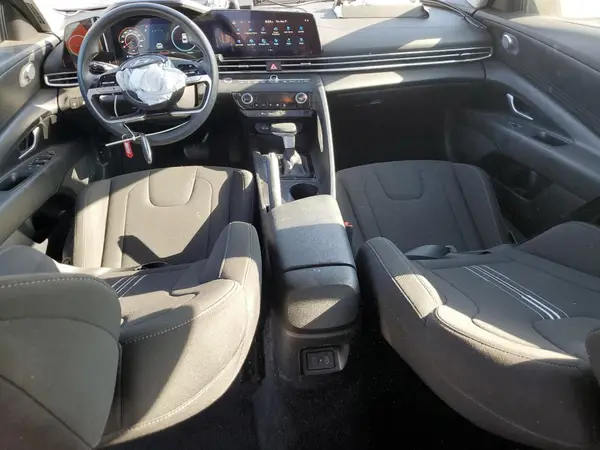 KMHLM4DG3RU647221 2024 HYUNDAI ELANTRA - Image 8